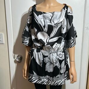 Black/White Floral and Animal print gathered waist top shows off shoulders top
